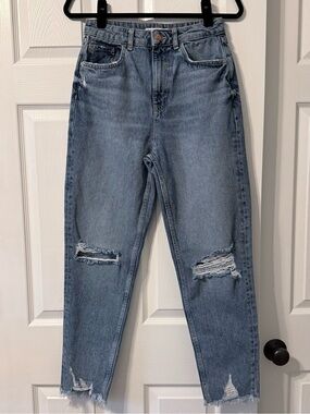 Zara High Waisted Distressed Mom Jeans Light Wash Ripped Women’s US 4